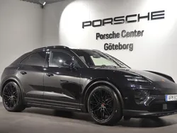 Svart (black) Begagnad 2024 Porsche Macan SUV | 1 289 000 kr