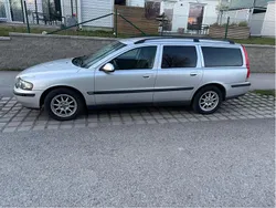 Grå Begagnad 2003 Volvo V70 Business Edition Kombi | 4 500 kr (Superpris)