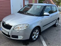 Grå Begagnad 2010 Skoda Fabia Sedan | 16 000 kr
