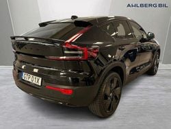 Svart Begagnad 2024 Volvo EC40 Plus SUV | 499 500 kr