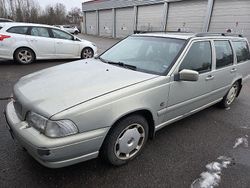 Lgrå Begagnad 2000 Volvo V70 Kombi | 4 000 kr (Superpris)