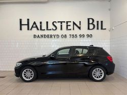 Svart Begagnad 2019 BMW 118 Sport Line Halvkombi | 209 900 kr (Marknadspris)
