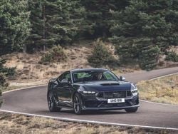 Grå Ny 2024 Ford Mustang Dark Horse Sportkupé | 795 900 kr
