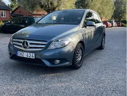 Blå Begagnad 2012 Mercedes B180 Minibuss | 99 900 kr (Marknadspris)