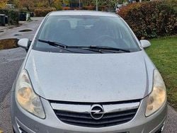 Grå Begagnad 2008 Opel Corsa Halvkombi | 26 000 kr (Marknadspris)