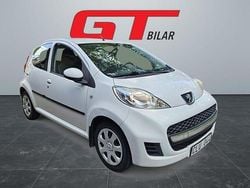 Vit Begagnad 2010 Peugeot 107 Halvkombi | 36 900 kr (Marknadspris)