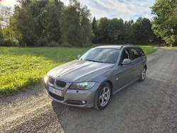 Grå Begagnad 2010 BMW 320 Comfort Edition Kombi | 79 000 kr (Marknadspris)