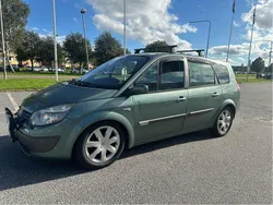 Grön Begagnad 2005 Renault Grand Scénic II Minibuss | 20 000 kr