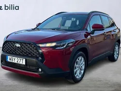 Röd Begagnad 2024 Toyota Corolla Cross Active SUV | 399 900 kr (Marknadspris)