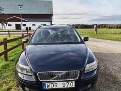 Blå Begagnad 2005 Volvo V50 Kinetic Kombi | 25 000 kr (Lite dyr)