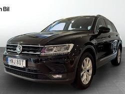 Svart (deep black pearl) Begagnad 2019 VW Tiguan Comfortline SUV | 234 900 kr (Marknadspris)