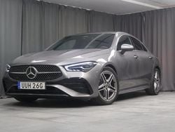 Mörkgrå Begagnad 2024 Mercedes CLA200 Advanced Plus Sportkupé | 379 000 kr (Marknadspris)
