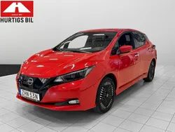 Röd Begagnad 2022 Nissan Leaf N-Connecta Halvkombi | 239 900 kr (Lite dyr)