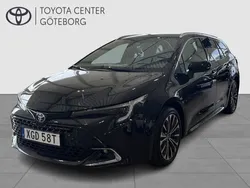 Svart Begagnad 2024 Toyota Corolla Style Kombi | 319 900 kr (Marknadspris)