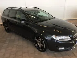 Grå Begagnad 2016 Volvo V70 Momentum Kombi | 125 000 kr (Marknadspris)