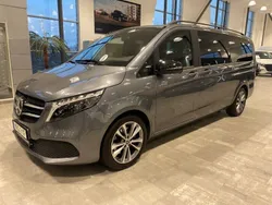 Begagnad 2024 Mercedes V220 Minibuss | 543 200 kr