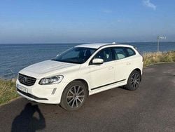 Vit Begagnad 2014 Volvo XC60 Summum SUV | 170 000 kr