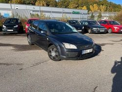 Grå Begagnad 2007 Ford Focus Halvkombi | 21 900 kr (Bra pris)