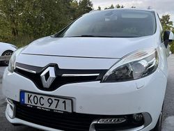 Vit Begagnad 2014 Renault Grand Scénic III Minibuss | 62 000 kr (Bra pris)