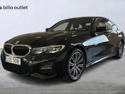 Svart Begagnad 2021 BMW 320 M Sport Sedan | 324 900 kr (Bra pris)