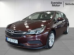 Mörkröd Begagnad 2018 Opel Astra Enjoy Halvkombi | 99 200 kr (Marknadspris)