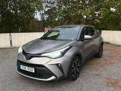 Grå Begagnad 2021 Toyota C-HR+ Edition SUV | 160 000 kr (Bra pris)