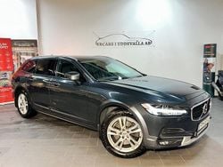 Begagnad 2017 Volvo V90 CC Momentum Kombi | 209 900 kr (Bra pris)