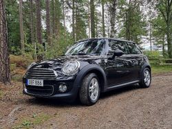 Svart Begagnad 2014 Mini ONE Halvkombi | 70 000 kr (Marknadspris)