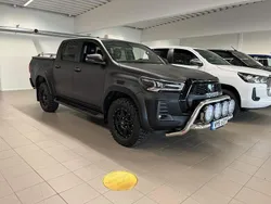 Svart Begagnad 2023 Toyota HiLux Sport Pickup | 670 000 kr (Dyr)