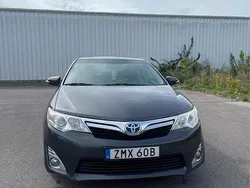 Grå Begagnad 2012 Toyota Camry Hybrid Sedan | 130 000 kr