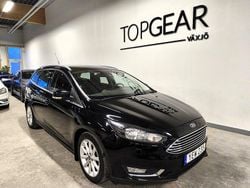 Svart Begagnad 2016 Ford Focus Titanium Kombi | 79 900 kr (Marknadspris)