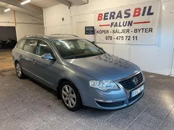 Ljusgrå Begagnad 2010 VW Passat Sportline Kombi | 39 900 kr (Lite dyr)