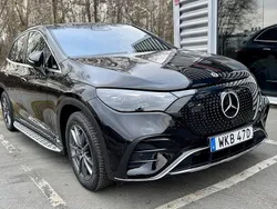 Svart Begagnad 2023 Mercedes EQE500 AMG line SUV | 799 000 kr