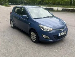 Blå Begagnad 2015 Hyundai i20 Select Halvkombi | 69 000 kr (Superpris)