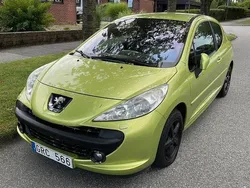 Grön Begagnad 2008 Peugeot 207 Halvkombi | 22 500 kr (Marknadspris)