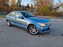 Blå Begagnad 2010 Mercedes C180 Sedan | 94 800 kr (Lite dyr)