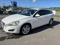 Vit Begagnad 2013 Volvo V60 Kinetic Kombi | 65 000 kr (Bra pris)