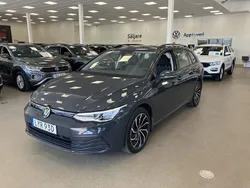 Grå Begagnad 2022 VW Golf VIII Kombi | 249 900 kr (Marknadspris)