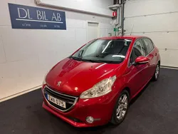 Mörkröd (röd) Begagnad 2015 Peugeot 208 Halvkombi | 59 800 kr (Marknadspris)