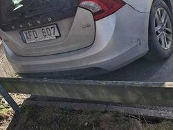Grå Begagnad 2013 Volvo V60 Kombi | 115 000 kr (Marknadspris)