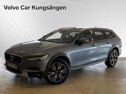 Blå Begagnad 2017 Volvo V90 CC Pro Kombi | 324 900 kr (Bra pris)