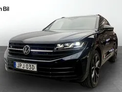Mörkblå (meloe blue crystal) Begagnad 2024 VW Touareg Comfortline SUV | 909 900 kr (Dyr)
