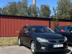 Svart Begagnad 2010 Kia Ceed 4 Halvkombi | 59 000 kr (Bra pris)