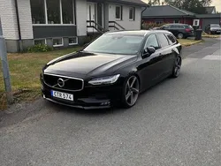 Svart Begagnad 2017 Volvo V90 Momentum Kombi | 170 000 kr (Lite dyr)