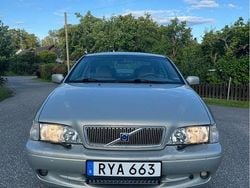 Grå Begagnad 2001 Volvo C70 Sportkupé | 49 000 kr (Marknadspris)