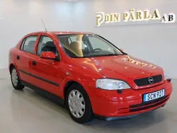 Röd Begagnad 2001 Opel Astra Halvkombi | 34 900 kr (Lite dyr)