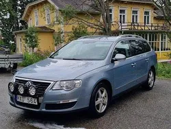Grå Begagnad 2010 VW Passat Kombi | 35 000 kr (Lite dyr)