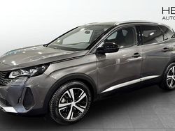 Grå metallic Begagnad 2022 Peugeot 3008 Halvkombi | 259 900 kr (Marknadspris)