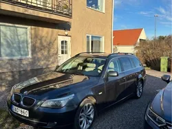 Grå Begagnad 2009 BMW 530 Kombi | 95 000 kr (Marknadspris)