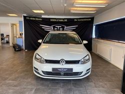 Vit Begagnad 2016 VW Golf VII Halvkombi | 125 000 kr (Marknadspris)